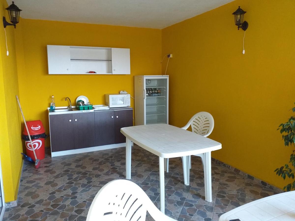 מלון Vila Cata קוסטינסטי מראה חיצוני תמונה